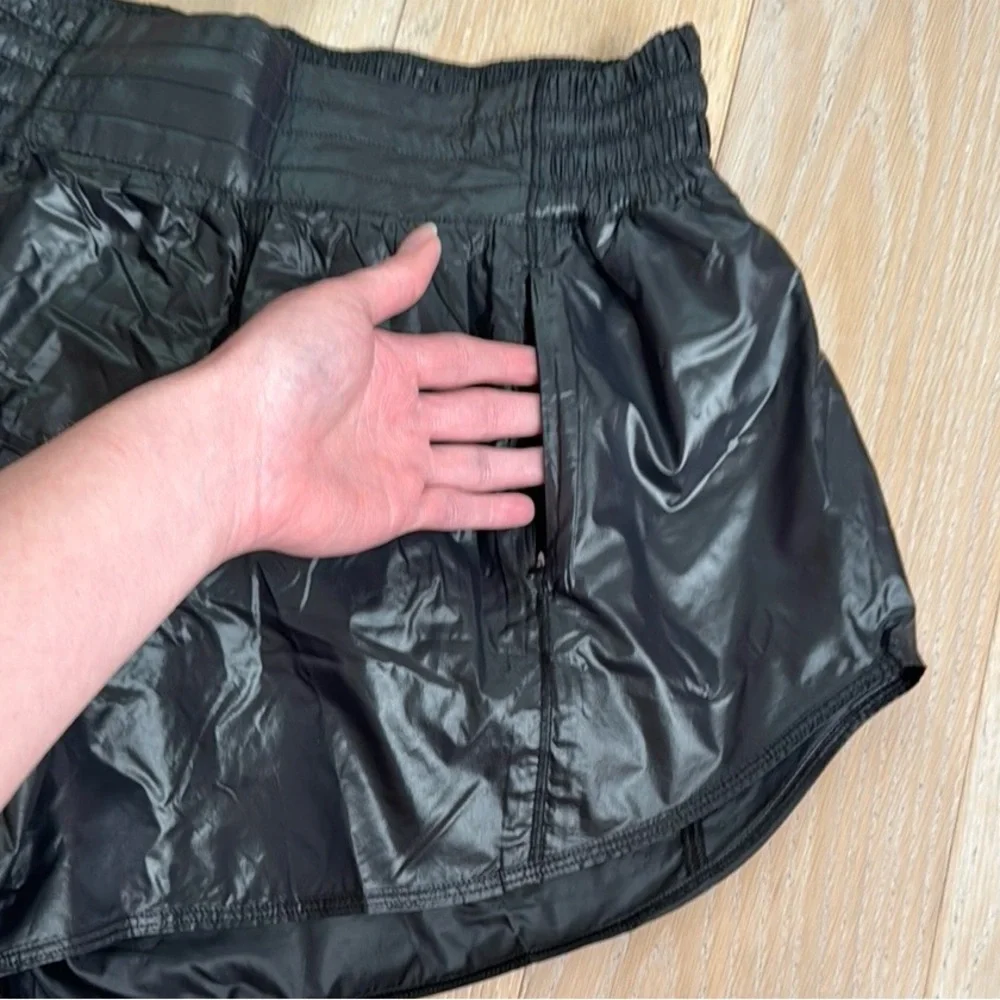 NWOT Lululemon Black Hotty Hot Shorts - Picture 3 of 6